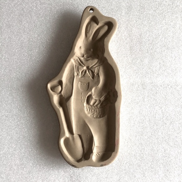 Brown Bag Cookie Art, shortbread molds, Bear 1984, Rabbit 1992 Hill Design - Picture 6 of 7